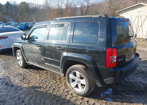 2014 Jeep Patriot Latitude z USA, uszkodzony, nr VIN 1C4NJRFB0ED661074